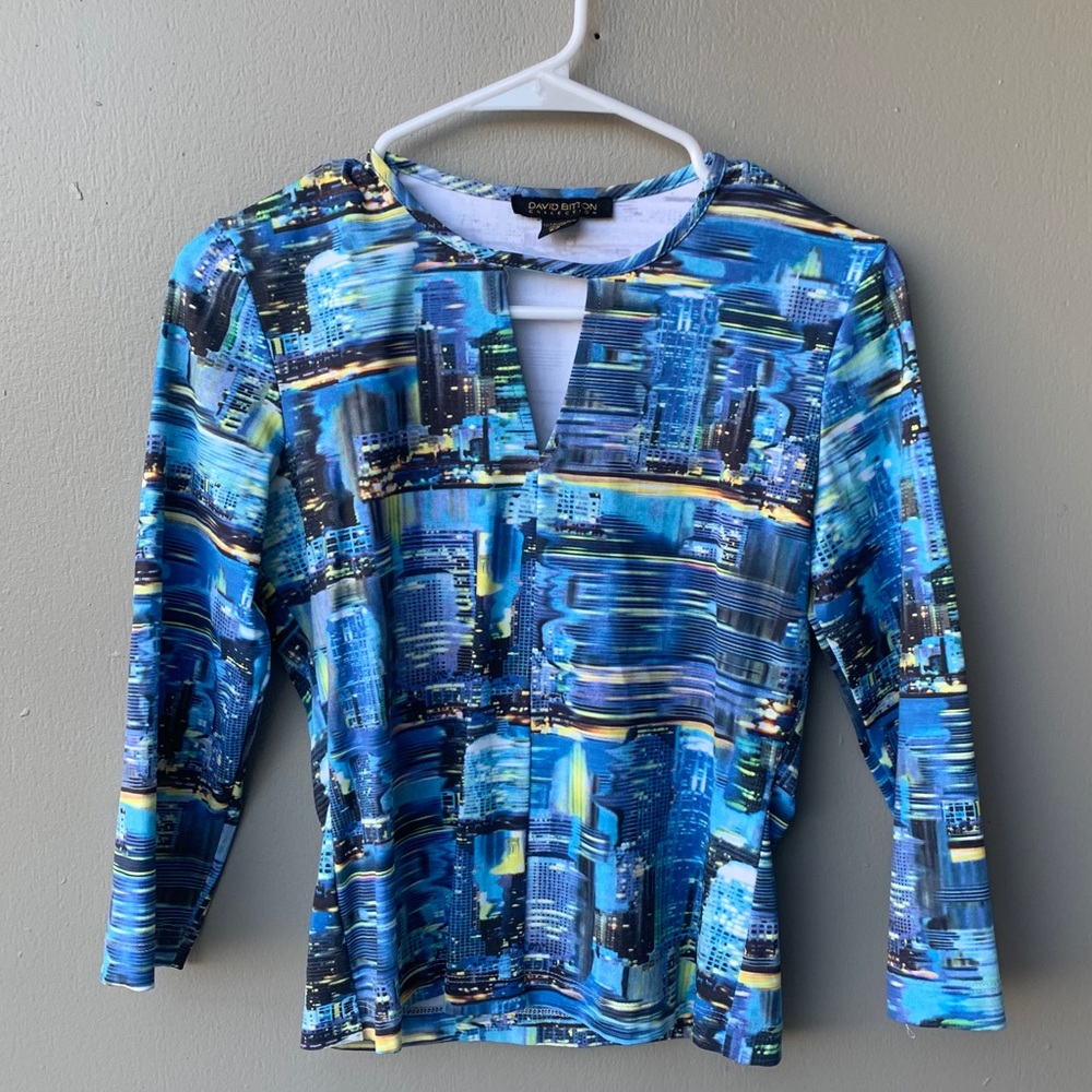 VINTAGE BLUE CITYSCAPE TOP - Picture 3 of 4